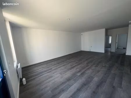 t3 rdc non meublé 61 90 m²