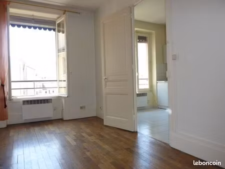 beau t1 bis rue massena lyon 6eme