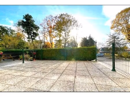 location meublée studio avec grande terrasse proche edhec parc barbieux