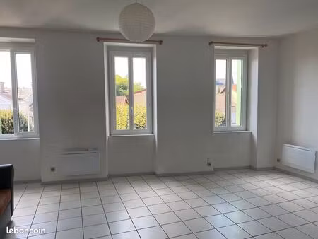 tartas centre: grand t3  76 m2  parking et cellier