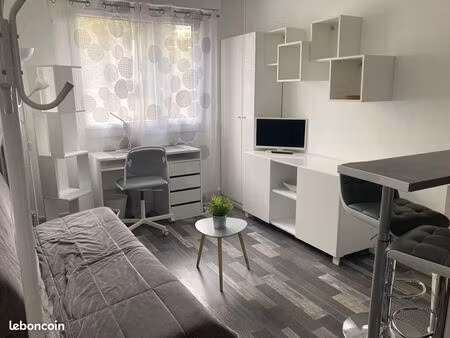 studio meublé