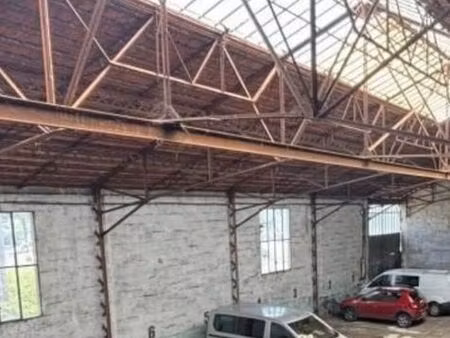 à louer : emplacement de stationnement sécurisé (hangar fermé)