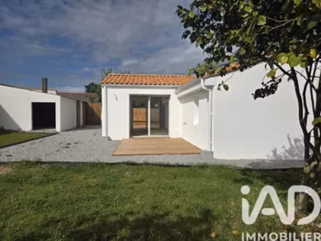 maison à coëx (85220)