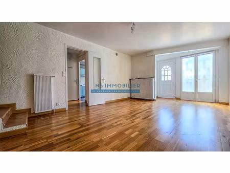 appartement/maison 5 pièces 100m2 habitables + balcon