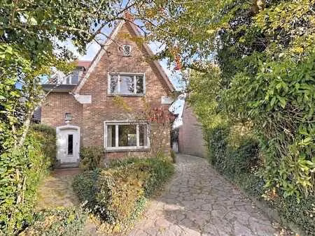 propriété à rénover avec un grand jardin