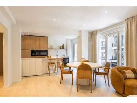 appartement luxueux de 3 chambres à vendre à knokke!