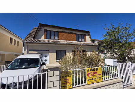 'leonore' charmante maison des années 70