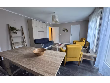 location appartement  m² t-1 à viroflay  990 €