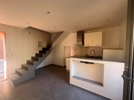 maison de ville escarene