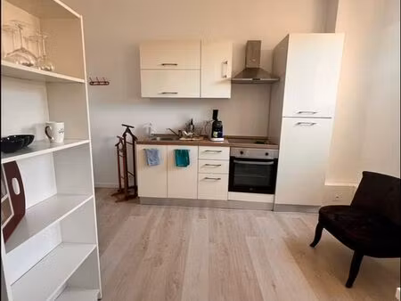 studio calme et lumineux   idéal étudiant / jeune actif