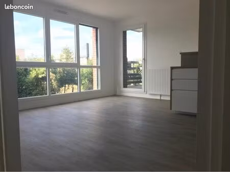 location trappes – à 2 min à pied de la gare (sortie jean zay)