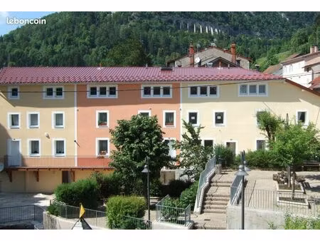 f2 en duplex à morez