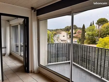 p2 33m2 jardins de la fontaine parking