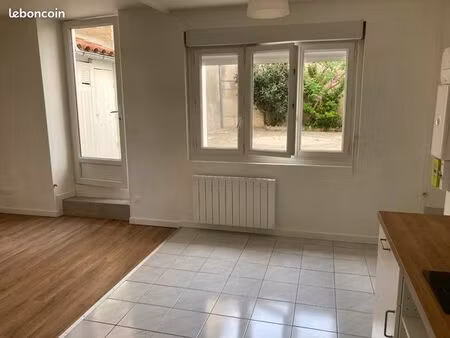 appartement 2 pièces avec cour ensoleillée