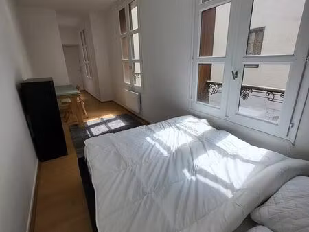 location 1bis rue de la trinité