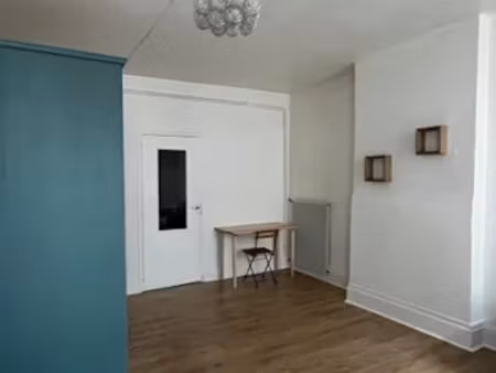 location meublée appartement 1 pièce 49 m² à aurillac (15000)  499 €
