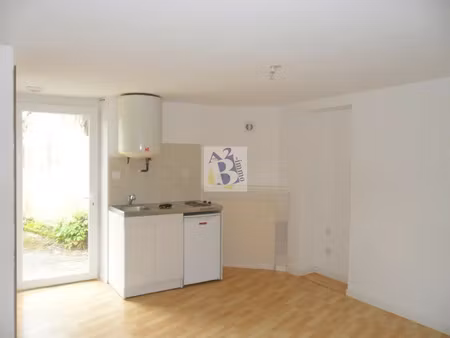location appartement 1 pièce 16.4 m² à ruelle-sur-touvre (16600)  225 €