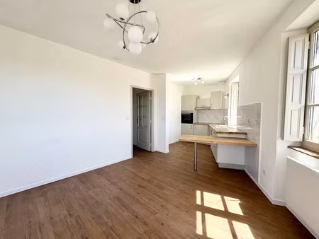 location appartement 3 pièces 60 m² à castelnaudary (11400)  650 €