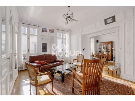 paris 75017  6 pièces / 4 chambres étage élevé lumineux