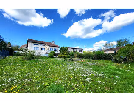 maison individuelle - 10 pièces - 6 chambres - garage et stationnement - jardin  terrasse 