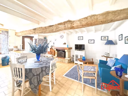 maison d'exception avec vue imprenable sur l'eau