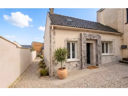 location maison  m² t-3 à saint-martin-du-tertre  870 €