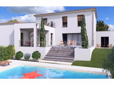 villa neuve -100 m de la plage