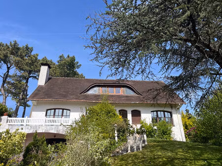 vente maison 8 pièces  160.00m²  étaples