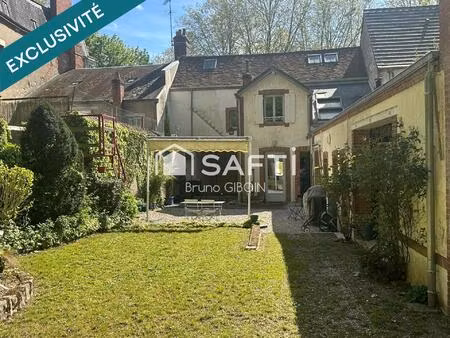 maison de ville  171 m²  4 chambres  jardin  dépendances  atelier et caves.