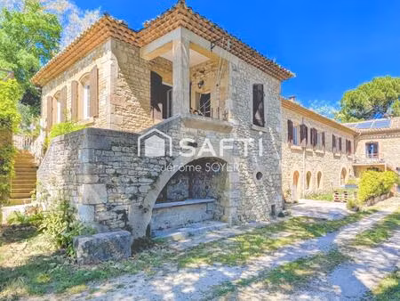 mas de 150 m² avec sous-sol de 150 m²