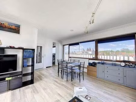 penthouse lumineux avec terrasse de 45 m²