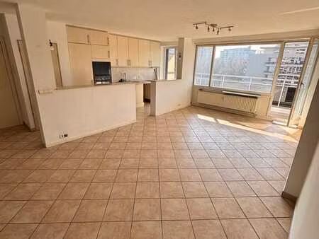 appartement 1 chambre à anderlecht  lumineux et spacieux