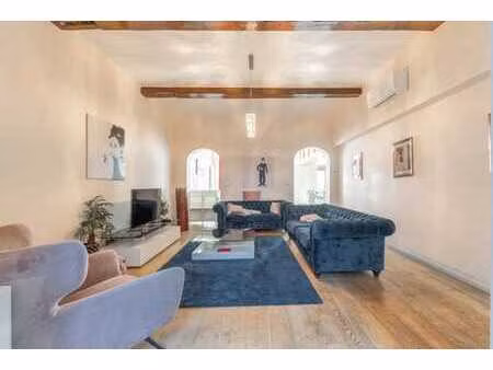 appartement (2ch/bur/2sdb) avec terrasse et cave