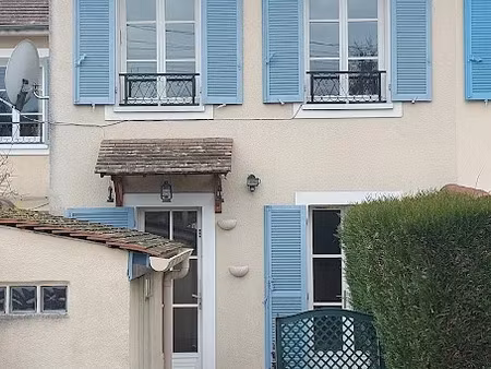 location appartement 2 pièces 42 m² à champagne-sur-seine (77430)  800 €