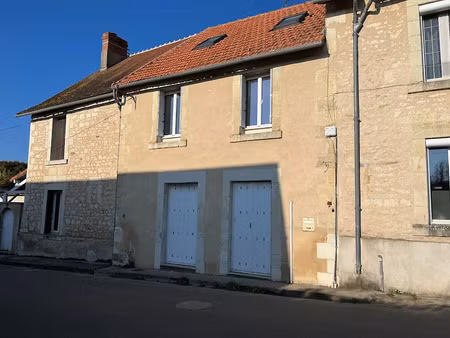 location maison 5 pièces 94.37 m² à oyré (86220)  680 €
