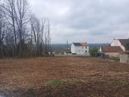 hauteurs de vichy  magnifique terrain de 1010 m2 à abrest.