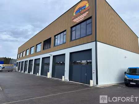 location locaux professionnels 222.6 m² à le bélieu (25500)  2 430 €