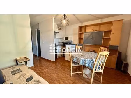 studio cabine proche commerces