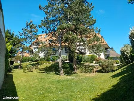2 pièces lumineux avec terrasse ensoleillée à 400 mètres de la mer