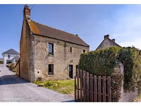 ? maison en pierre rénovée + dépendance à fort potentiel – 290 000