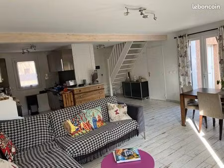 maison au calme  centre village luynes