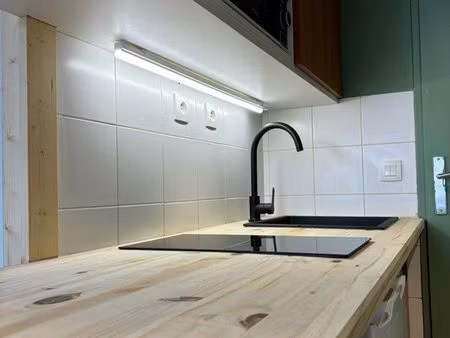 appartement studio refait à neuf  à 1 minute du cours berriat (proximité europole  gare de