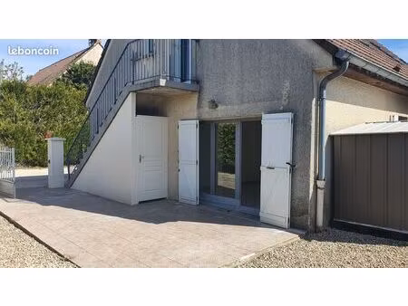 location f2 42 m²