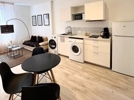 grand t2 meublé 54 m² rénové – lumineux + balnéo – 695 cc