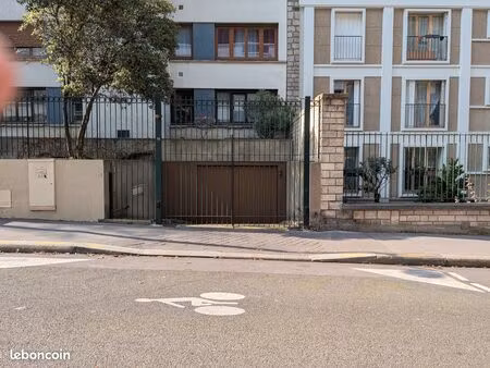 a louer parking à paris  rue cavendish métro laumière
