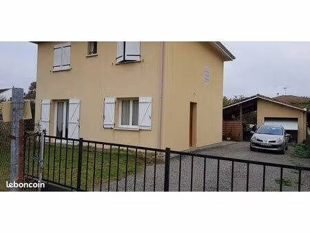 loue proche mont de marsan sud à st sever (quartier péré)