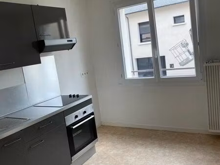 2 pièces métro jacques cartier 57m2