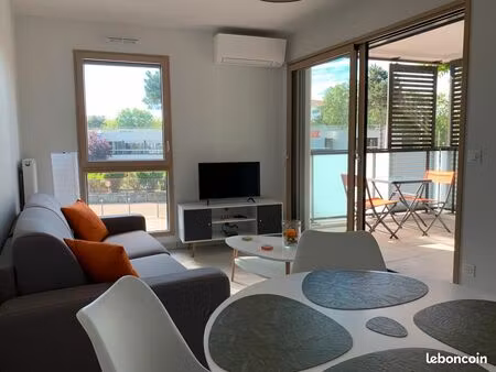 t2 meublé avec garage dans résidence sécurisée croix-rousse