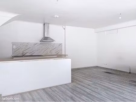 maison t3 64m2 avec cour