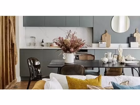 t2 sud ouest en etage avec 10m2 de terrasse proche metro